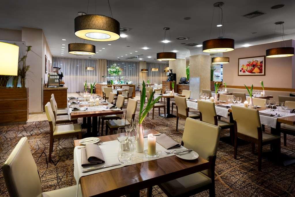 Hilton Garden Inn Cracovie Restaurant photo